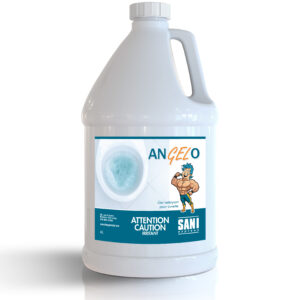 Un grand bidon blanc de 4 litres étiqueté ANGELO avec un homme musclé en dessin animé tenant une serpillière, une image d'une cuvette de toilettes propre et des avertissements tels que ATTENTION CAUTION IRRITANT. La marque Sani apparaît en bas à droite.