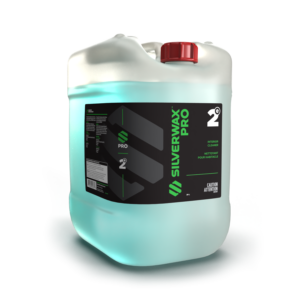 Bidon plastique blanc SILVERWAX PRO pour entretien, liquide bleu, capuchon rouge, étiquette bilingue noire et verte.