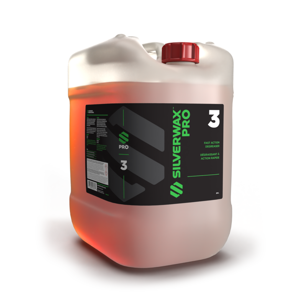 Bidon plastique translucide, bouchon rouge, nettoyant orange SILVERWAX PRO 3, entretien sanitaire écologique.