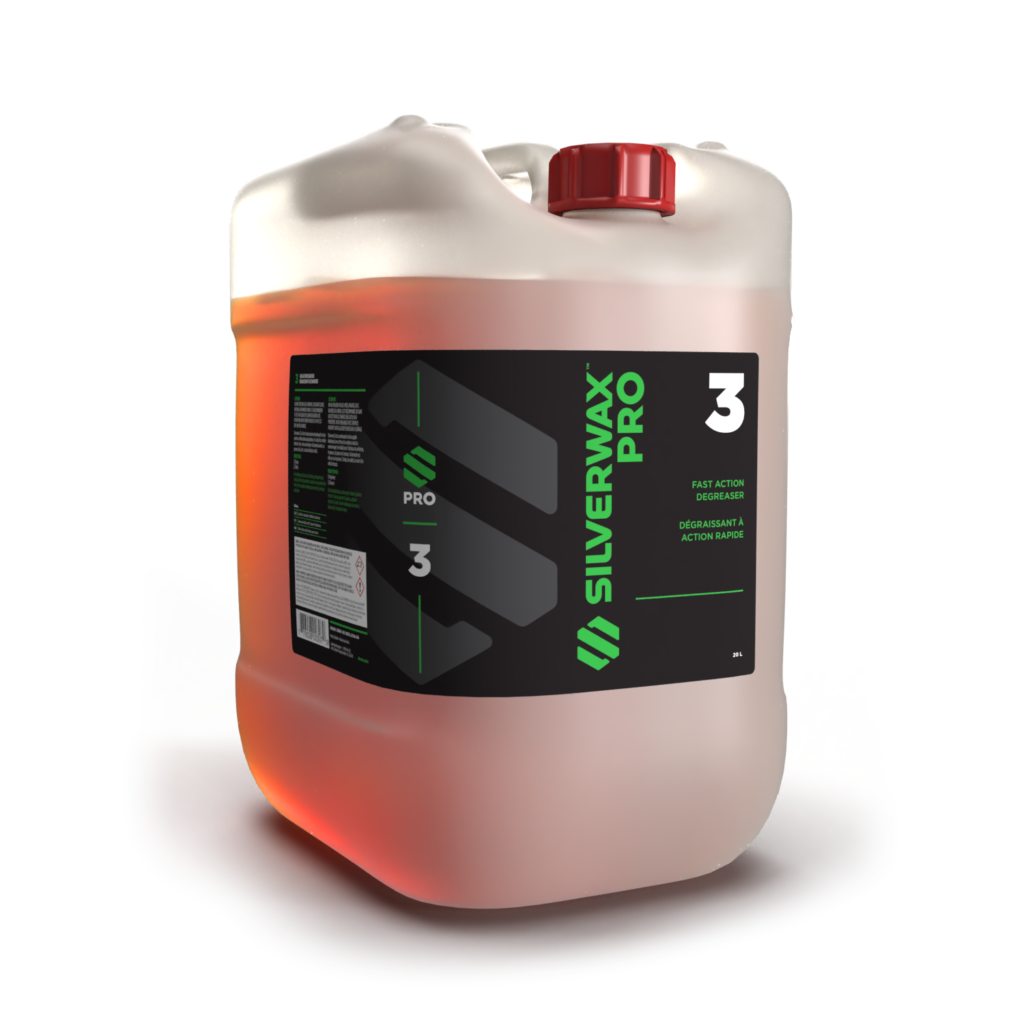 Bidon plastique translucide, bouchon rouge, nettoyant orange SILVERWAX PRO 3, entretien sanitaire écologique.