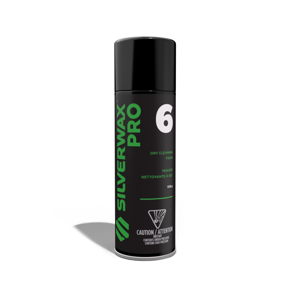 Spray nettoyant SILVERWAX PRO 6 : mousse sèche pour l'entretien domestique, emballage noir, mention sécurité.