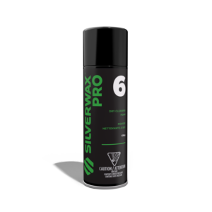 Spray nettoyant SILVERWAX PRO 6 : mousse sèche pour l'entretien domestique, emballage noir, mention sécurité.