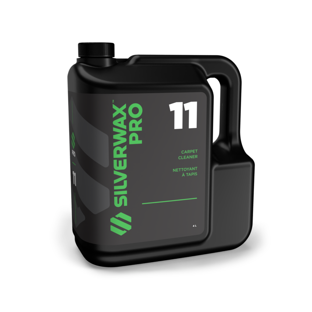 Bidon noir 4 L Silverwax Pro 11, nettoyant tapis, étiquette verte ; idéal entretien écologique et sanitaires.