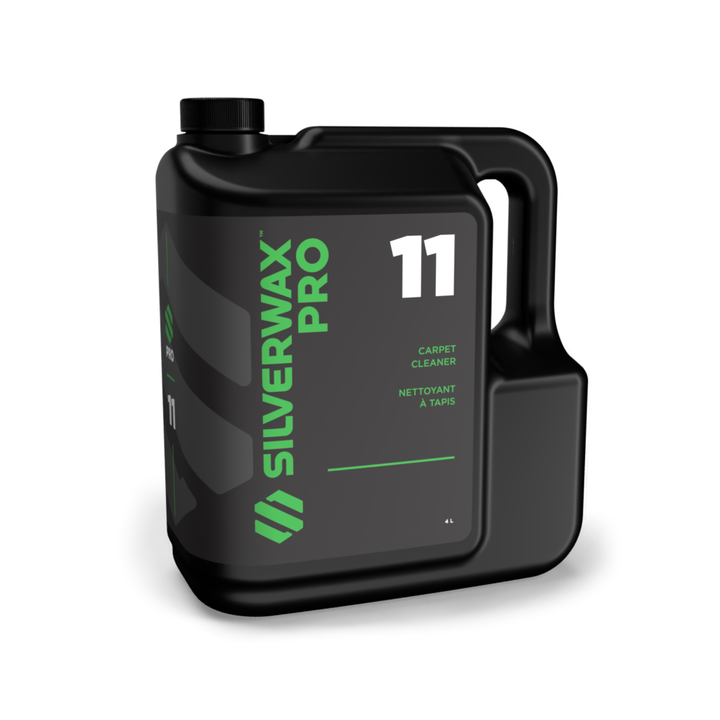 Bidon noir 4 L Silverwax Pro 11, nettoyant tapis, étiquette verte ; idéal entretien écologique et sanitaires.