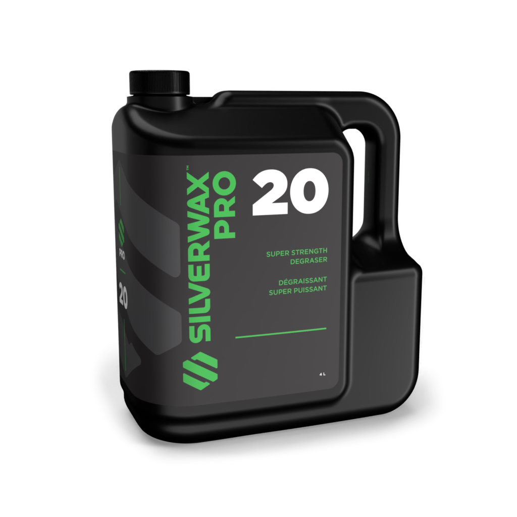 Bidon noir 4L Silverwax Pro 20 Dégraissant ultra puissant, étiquette verte-blanche, entretien et nettoyage professionnels.