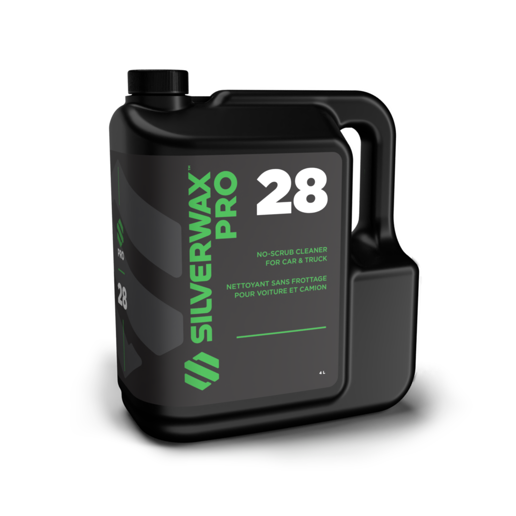 Bidon plastique 4L SILVERWAX PRO 28, nettoyant véhicules sans récurage, pratique pour entretien pro et écologique.