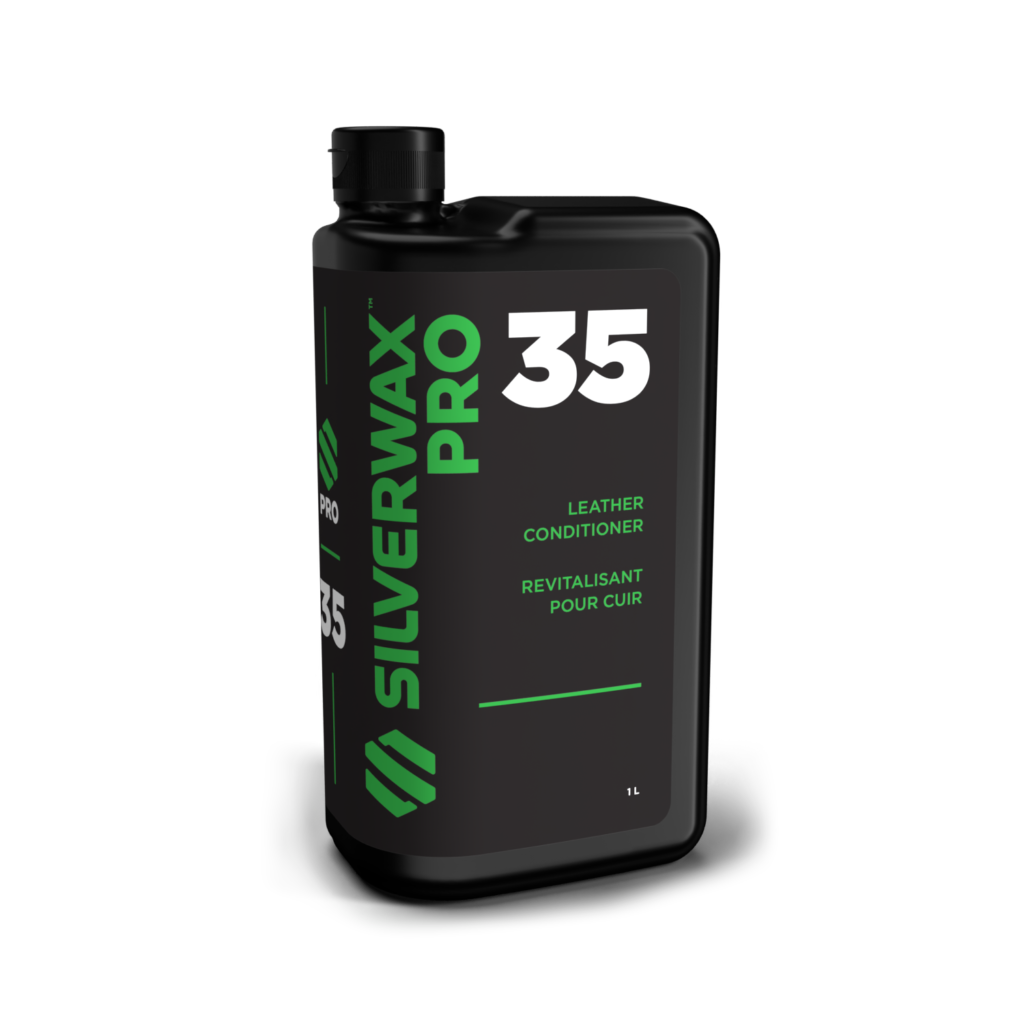 Bouteille noire 1L SILVERWAX PRO 35, revitalisant pour cuir, design moderne, idéale entretien intérieur auto.