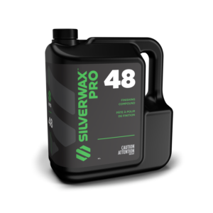 Bidon de 4L Silverwax Pro 48, entretien de surfaces, nettoyant fini, emballage noir écologique, anse latérale.