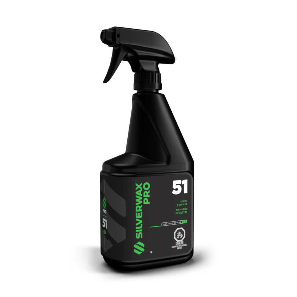 Spray nettoyant SILVERWAX PRO 51, 1L, pour entretien extérieur rapide, emballage noir.