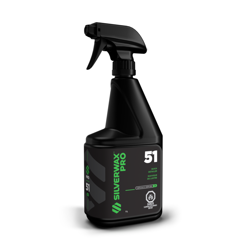 Spray nettoyant SILVERWAX PRO 51, 1L, pour entretien extérieur rapide, emballage noir.