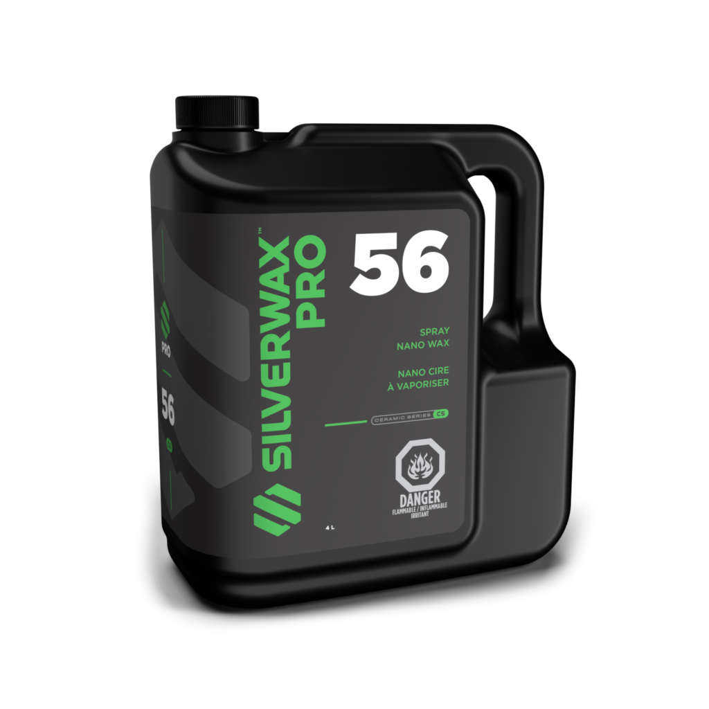 Bidon noir 4L Silverwax Pro 56 nano cire, étiquette sécurité FR/EN, entretien pro véhicule.