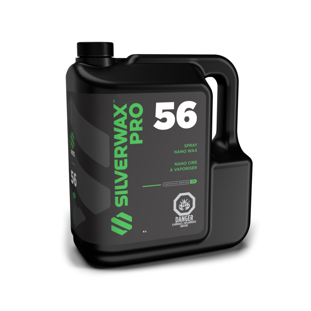 Bidon noir 4L Silverwax Pro 56 nano cire, étiquette sécurité FR/EN, entretien pro véhicule.