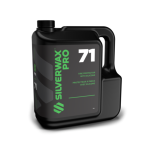 Bidon noir 4L SILVERWAX PRO 71, protecteur pneus silicone, poignée, bouchon vissé, étiquette bilingue vert et blanc.