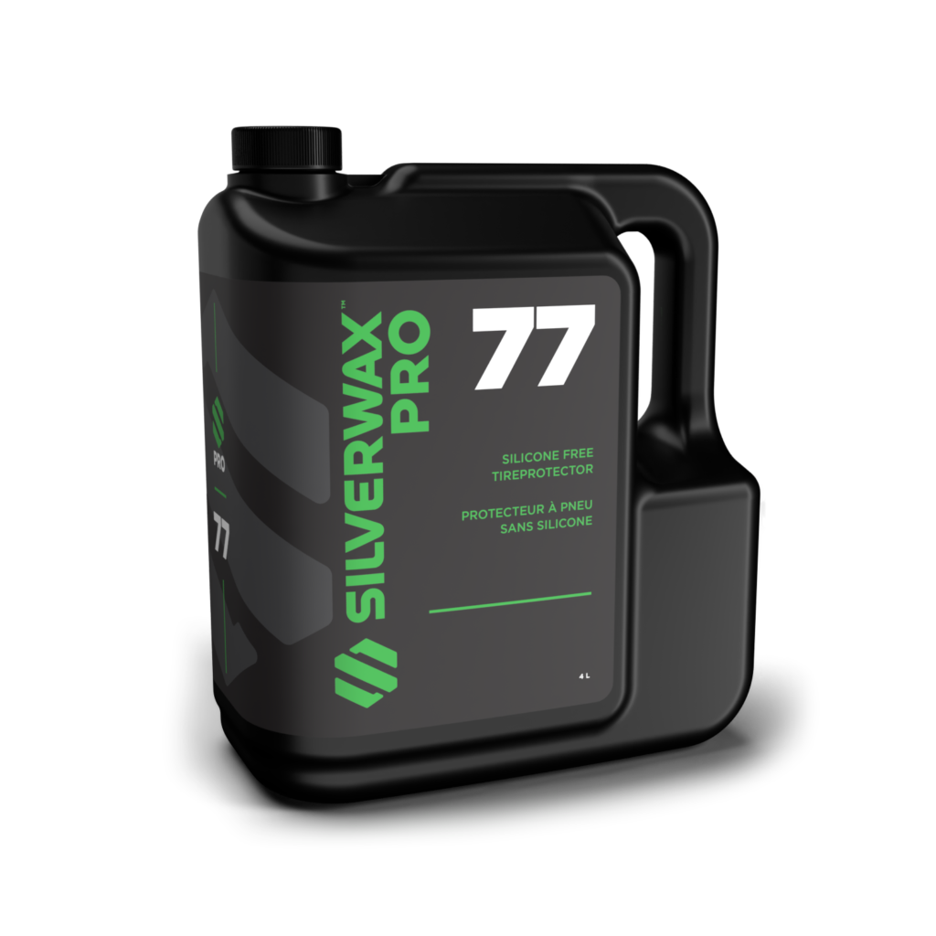 Bidon noir 4L Silverwax Pro 77, protecteur pneu écolo, poignée pratique. Idéal entretien et nettoyage sanitaires.